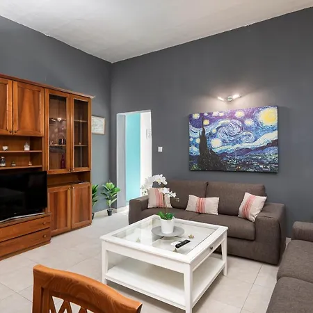 Cosy, Charming 1 Bedroom Maisonette