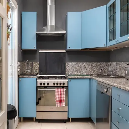 Apartment Cosy, Charming 1 Bedroom Maisonette *